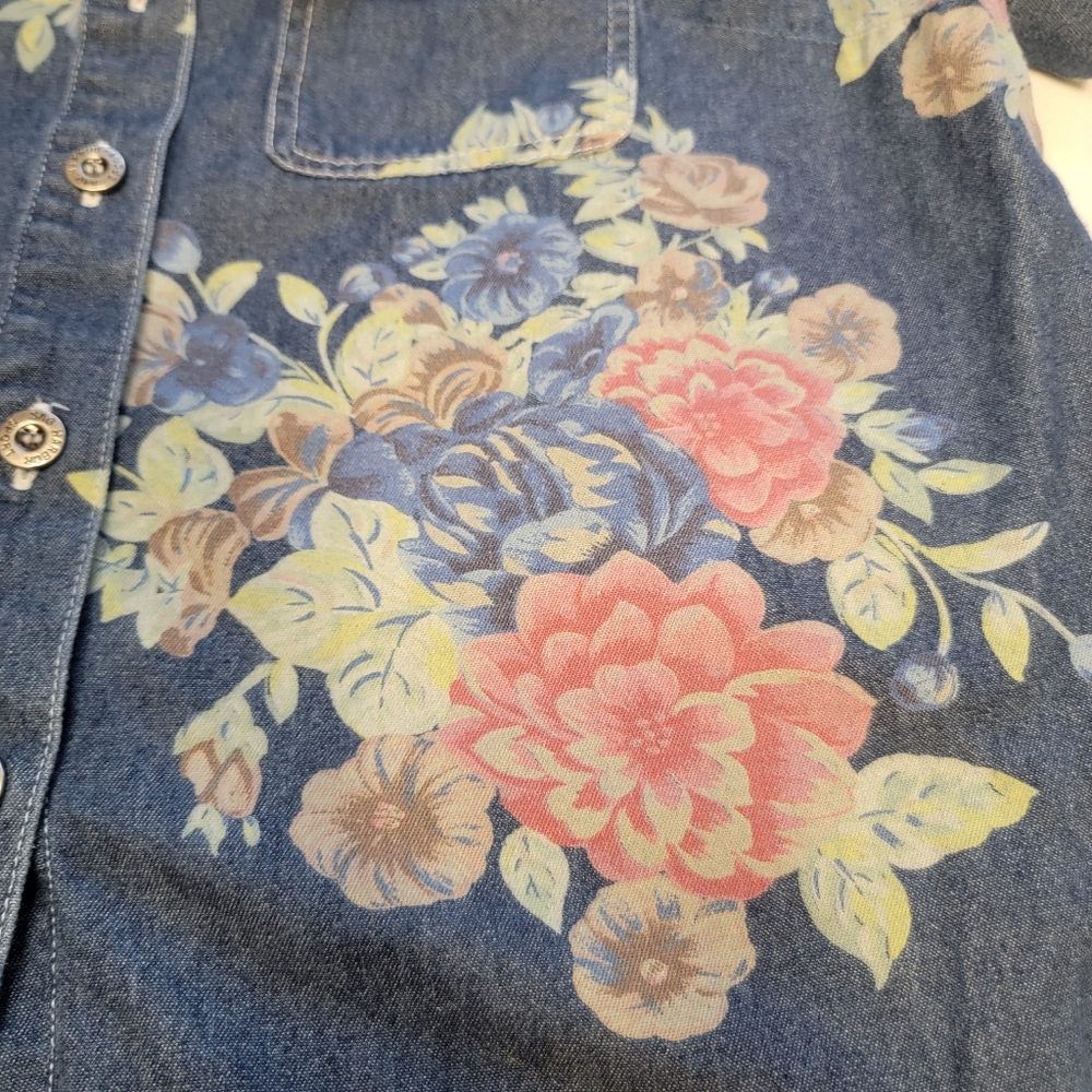 VTG Denim Floral Button Up Shirt Short Sleeve Sag Harbor Woman Retro Feminine - Picture 6 of 9